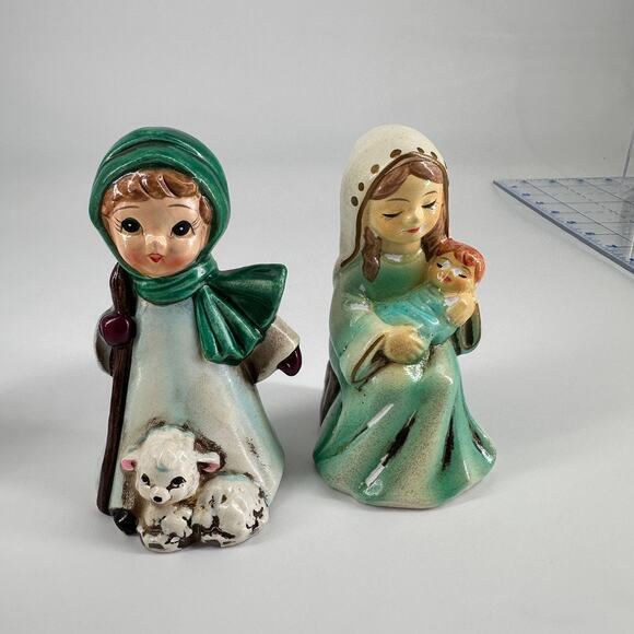 Vintage Chalkware Nativity Set 7 Pc Hand Painted MY Korea Figurines - Picture 3 of 11